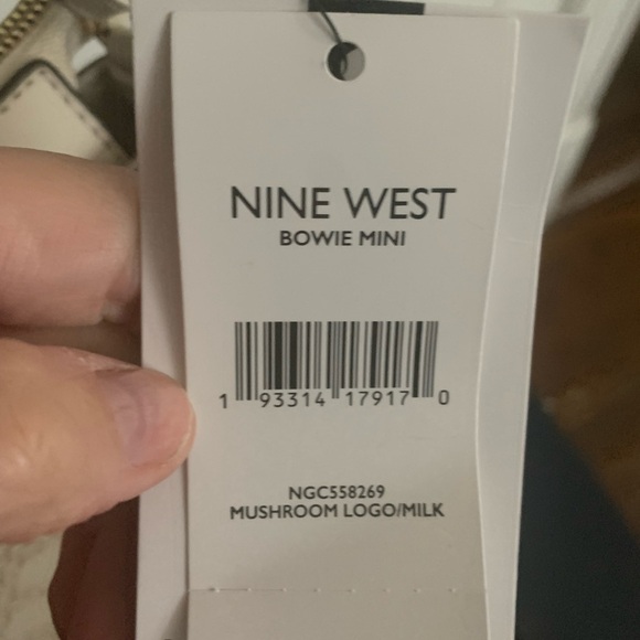 NWT Nine West Bowie Cream and Tan Patterned Shoulder Bag - Picture 3 of 5